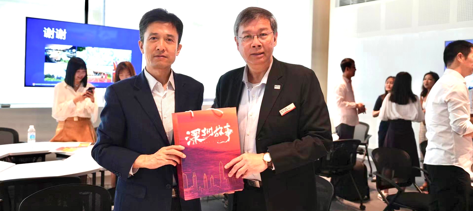 La iniciativa impulsa los intercambios culturales entre SZ y Singapur