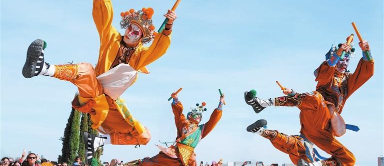 La danza Yingge causa sensación en España